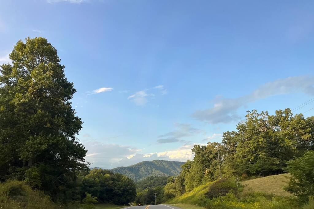 Riverside Relaxer W/Hot Tub+Fire Pit +Wifi & View Franklin Bagian luar foto