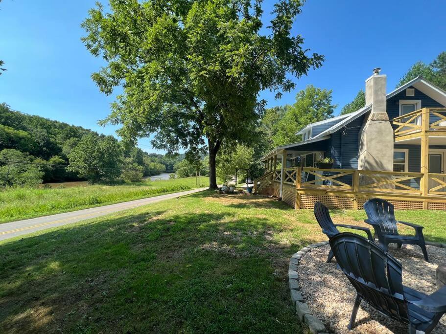 Riverside Relaxer W/Hot Tub+Fire Pit +Wifi & View Franklin Bagian luar foto