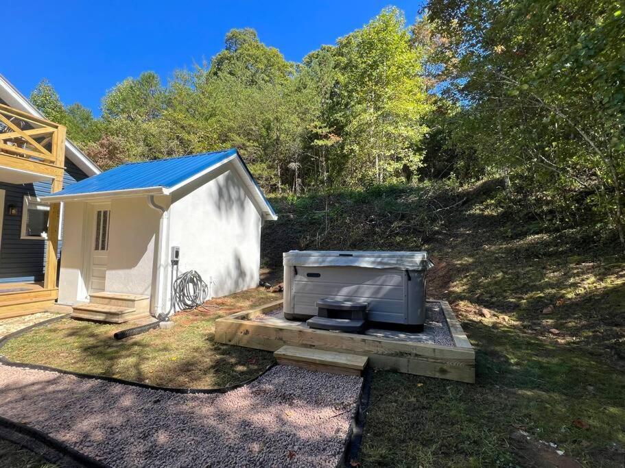Riverside Relaxer W/Hot Tub+Fire Pit +Wifi & View Franklin Bagian luar foto