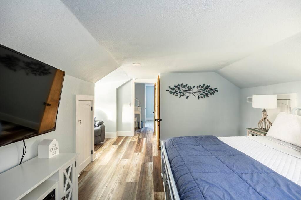 Riverside Relaxer W/Hot Tub+Fire Pit +Wifi & View Franklin Bagian luar foto
