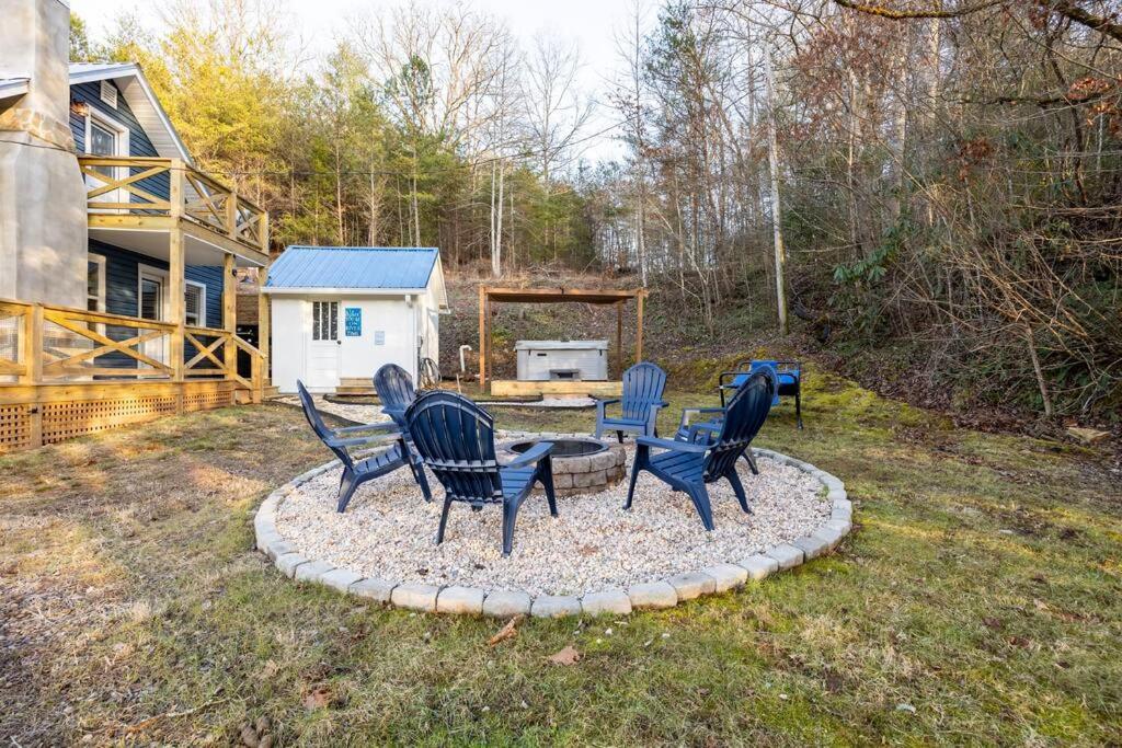 Riverside Relaxer W/Hot Tub+Fire Pit +Wifi & View Franklin Bagian luar foto